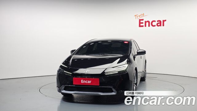 Toyota Prius 5-го поколения 2.0 XLE - фото 2