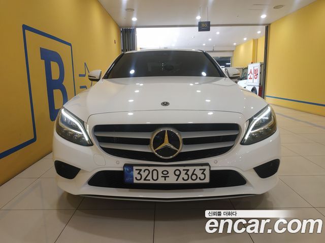Mercedes-Benz C-Class W205 C200 - фото 4