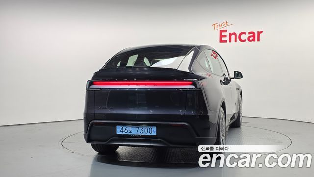 Tesla Model Y L Long Range AWD - фото 3