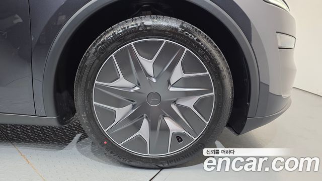 Tesla Model Y L Long Range AWD - фото 4