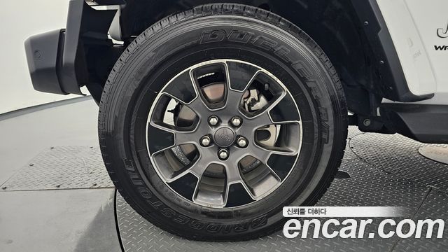 Jeep Wrangler JL 2.0 Overland Power Top 4Door - фото 4