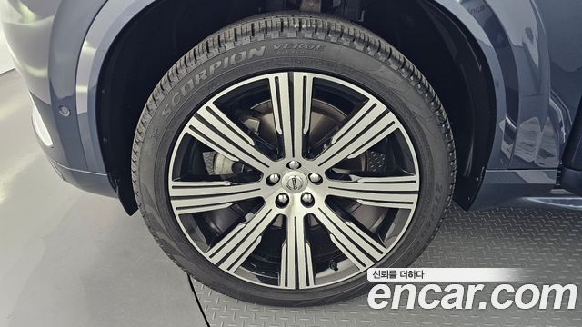 Volvo XC90 2-го поколения B6 Ultimate Bright - фото 4