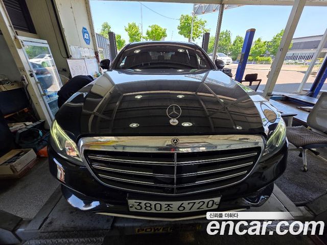 Mercedes-Benz E-Class W213 E450 4MATIC Exclusive - фото 0