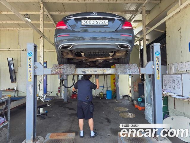 Mercedes-Benz E-Class W213 E450 4MATIC Exclusive - фото 1
