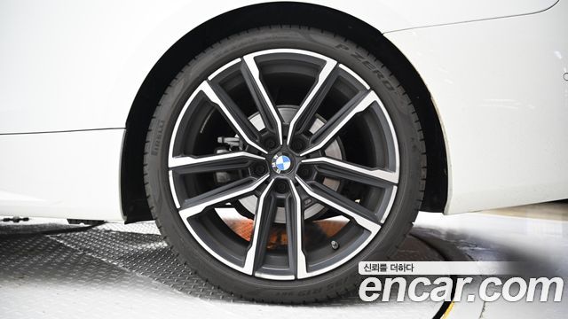 BMW 4-Series G22 420i M Sport Convertible - фото 4