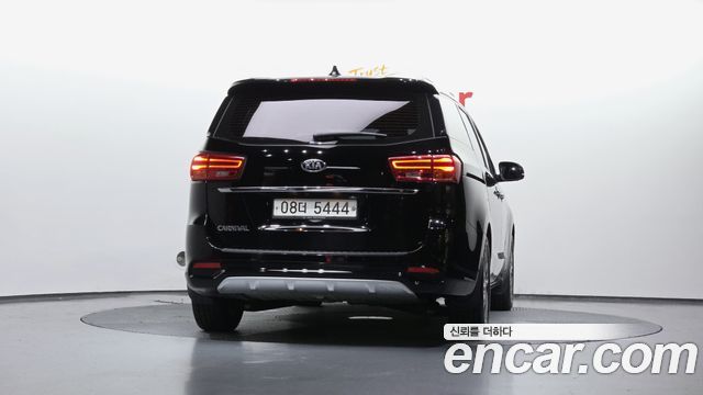 Kia Carnival Новый 9-Seater Noblesse Special - фото 3