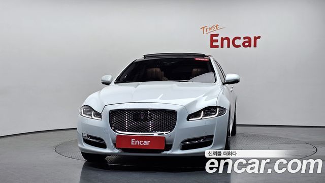 Jaguar XJ 3.0D Premium Luxury LWB X351 - фото 1