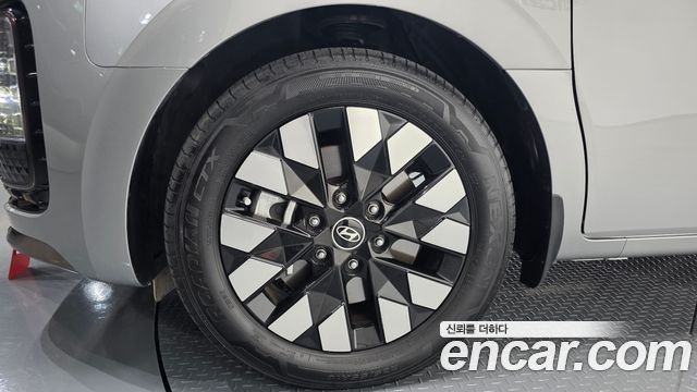 Hyundai Staria 4WD Lounge 9-Seater Inspiration - фото 3