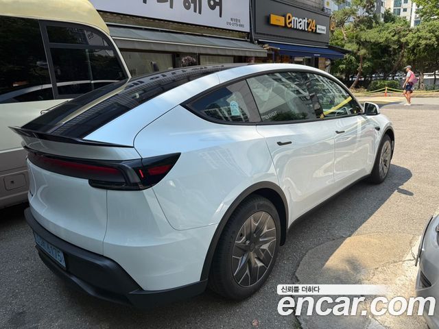 Tesla Model Y L Long Range AWD - фото 3