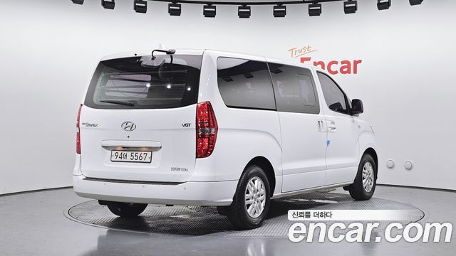 Hyundai Starex Новый Van 5-Seater Smart - фото 1