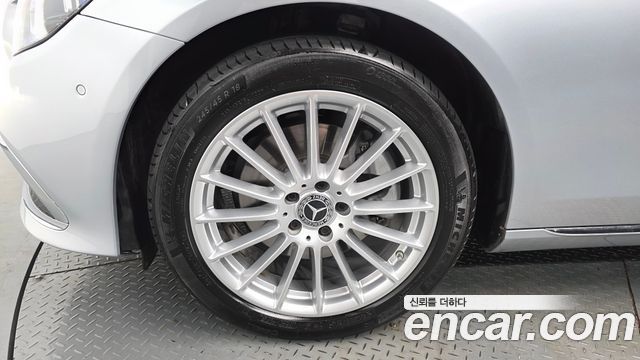 Mercedes-Benz E-Class W213 E250 Exclusive - фото 4