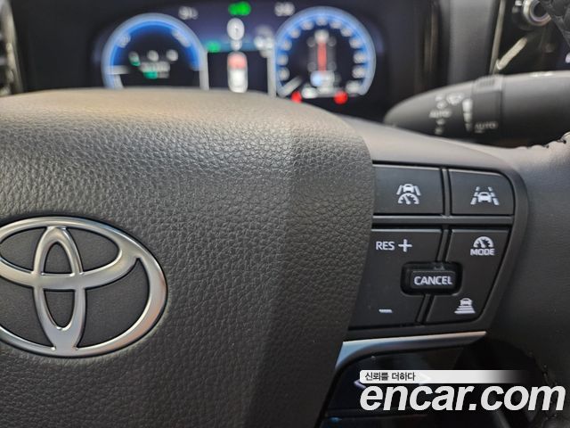 Toyota Camry XV80 2.5 XLE Hybrid - фото 4