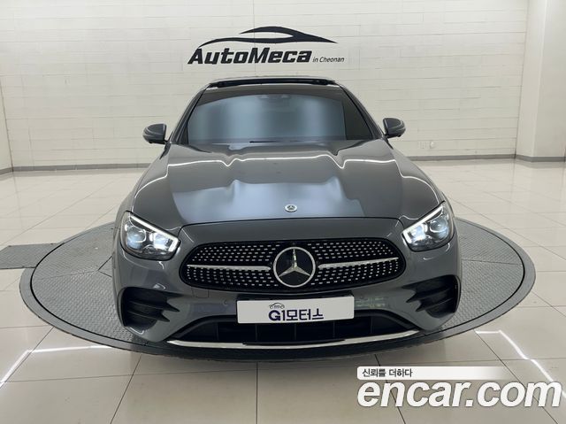 Mercedes-Benz E-Class W213 E350 4MATIC AMG Line - фото 0