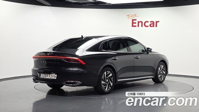 Hyundai Grandeur Новый IG, гибрид Exclusive - фото 1