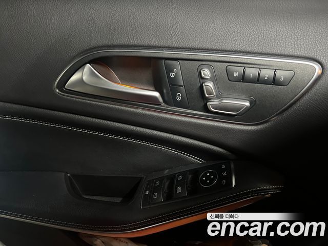Mercedes-Benz A-Class W176 A200 - фото 4