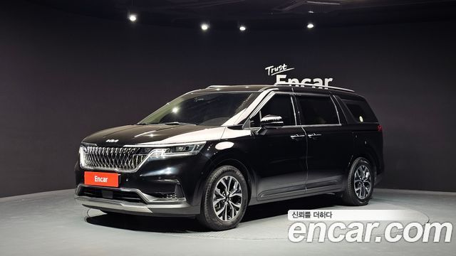 Kia Carnival 4-го поколения 9-Seater Signature - фото 0
