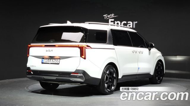 Kia Carnival Новый 4-го поколения Gasoline 9-Seater Signature - фото 1