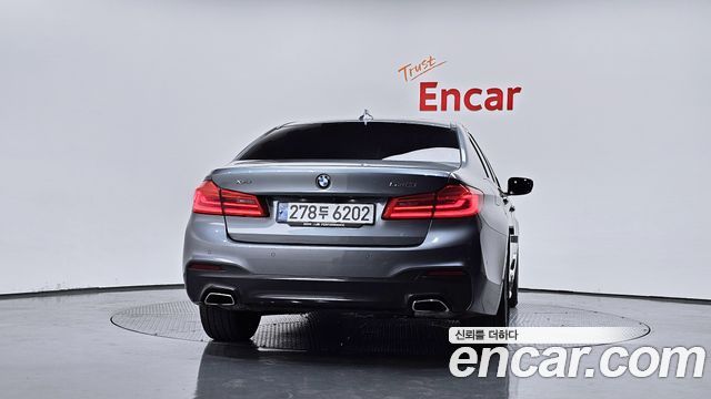 BMW 5-Series G30 530i M Sport Package Plus - фото 3