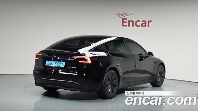 Tesla Model 3 Long Range AWD - фото 0