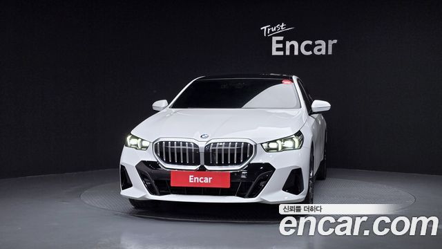 BMW 5-Series G60 520i M Sport - фото 2