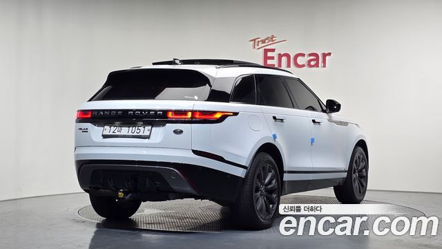 Land Rover Range Rover Velar 2.0 D240 R-Dynamic SE - фото 1