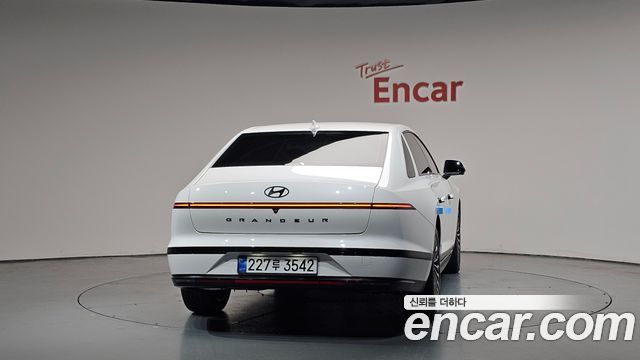 Hyundai Grandeur GN7 2,5 Gasoline 2WD Honors - фото 2