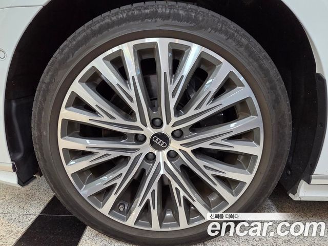 Audi A8 D5 55 TFSI Quattro Premium LWB - фото 4