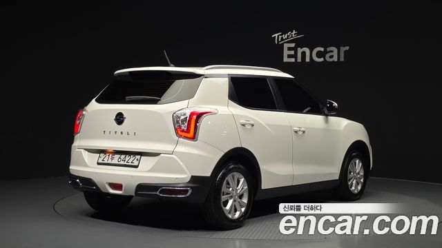 SsangYong Tivoli VX 2WD - фото 1