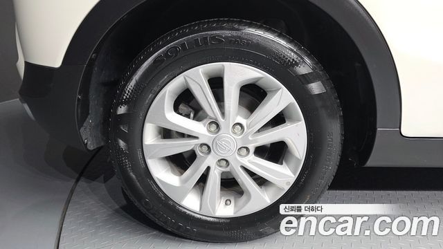 SsangYong Tivoli VX 2WD - фото 4