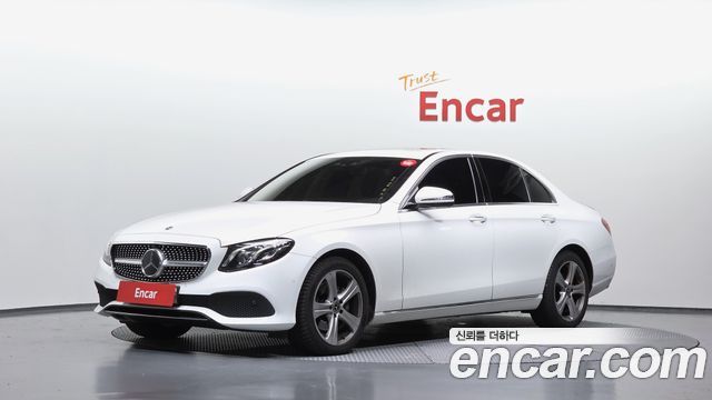 Mercedes-Benz E-Class W213 E220d Avantgarde - фото 0