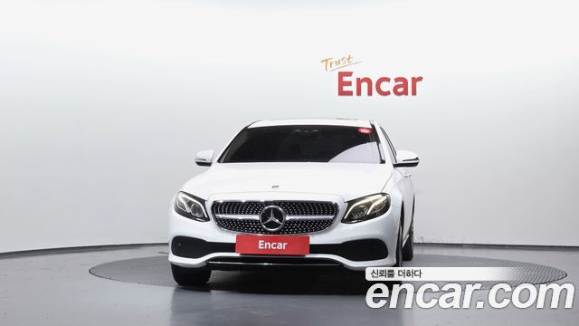 Mercedes-Benz E-Class W213 E220d Avantgarde - фото 2
