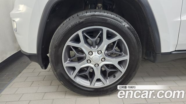 Jeep Cherokee 3.6 Limited WK2 - фото 4