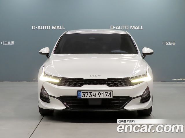 Kia K5 3-го поколения 2.0 Prestige - фото 1