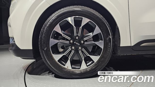 Kia Carnival 4-го поколения 7-Seater Signature - фото 4