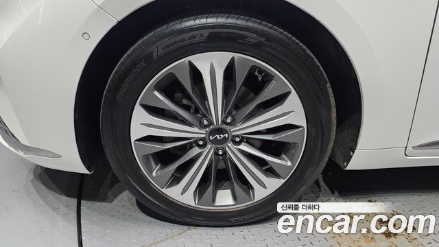 Kia K8 гибрид Noblesse - фото 4