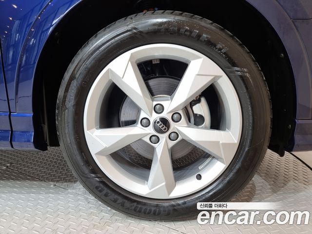 Audi Q3 F3 35 TDI Premium Sportback - фото 4