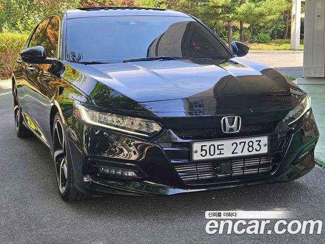 Honda Accord 10-го поколения 2.0 Turbo Sport - фото 1