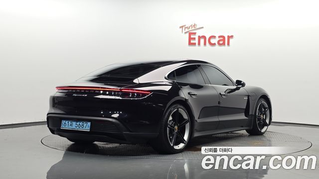 Porsche Taycan 4S - фото 1