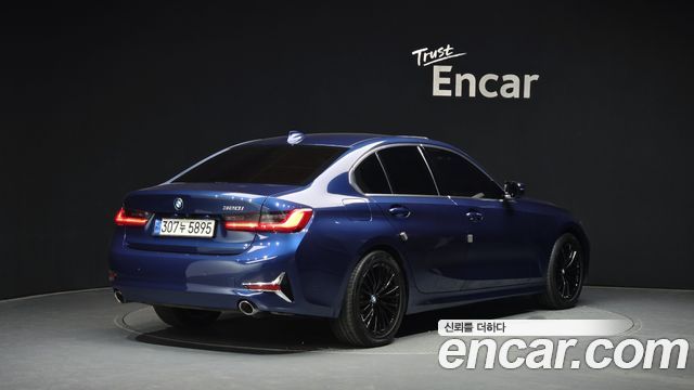 BMW 3-Series G20 320i Luxury - фото 1