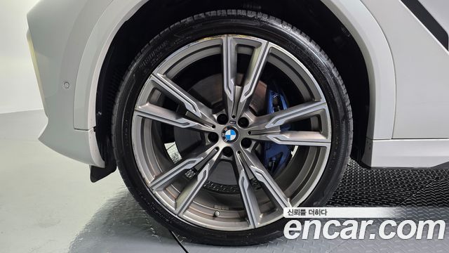 BMW X6 G06 M50i - фото 4