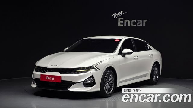 Kia K5 3-го поколения 2.0 Prestige - фото 0