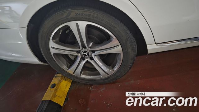 Mercedes-Benz E-Class W213 E300 Avantgarde - фото 2