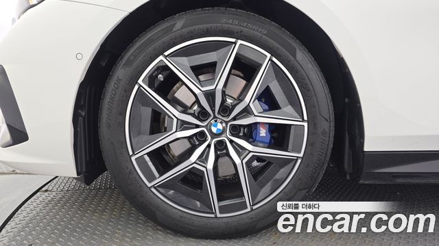 BMW 5-Series G60 520i M Sport - фото 4