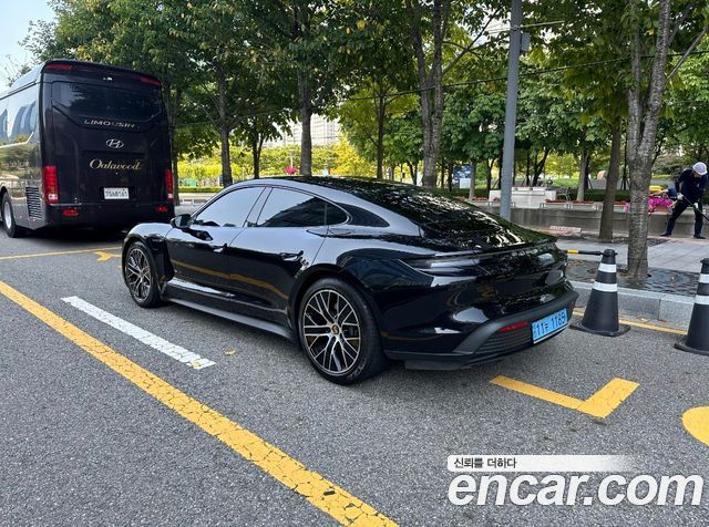 Porsche Taycan Base - фото 1