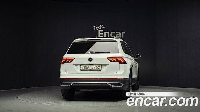 Volkswagen Tiguan 2-го поколения 2.0 TDI Prestige - фото 3