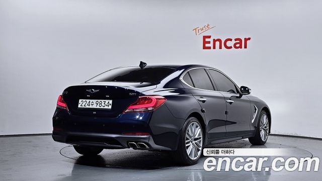 Genesis G70 2.0T Elite - фото 1