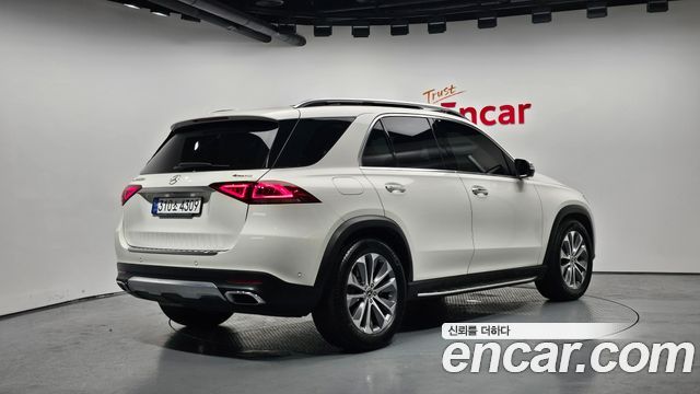 Mercedes-Benz GLE-Class W167 GLE300d 4MATIC - фото 1