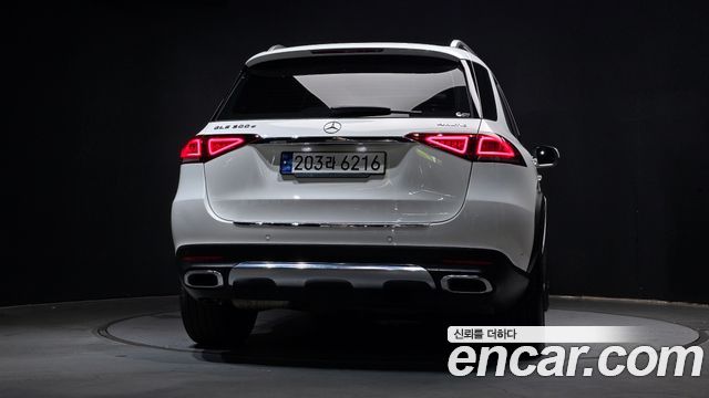 Mercedes-Benz GLE-Class W167 GLE300d 4MATIC - фото 3