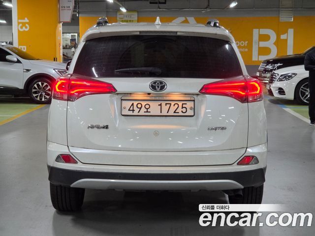 Toyota RAV4 2.5 2WD 4th - фото 4