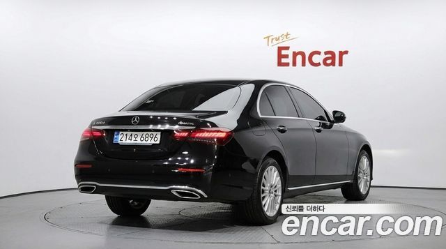 Mercedes-Benz E-Class W213 E220d 4MATIC Exclusive - фото 1